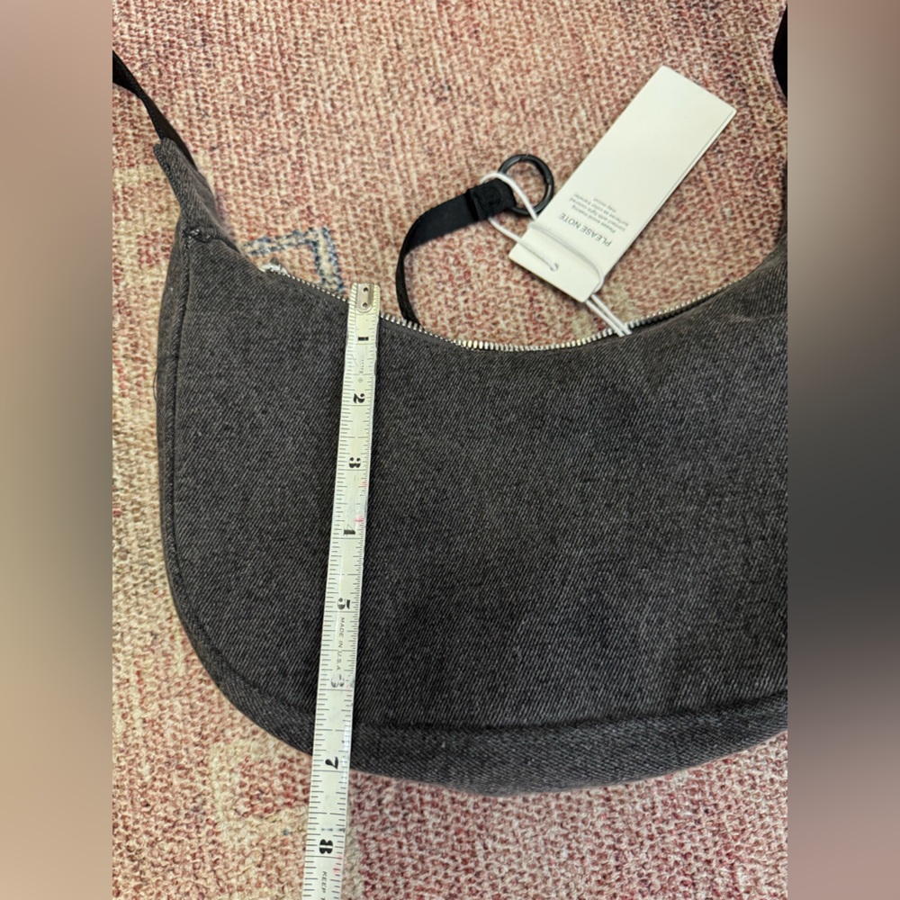 Baggu small crescent washed black denim cotton crossbody bag NWT - Picture 5 of 10